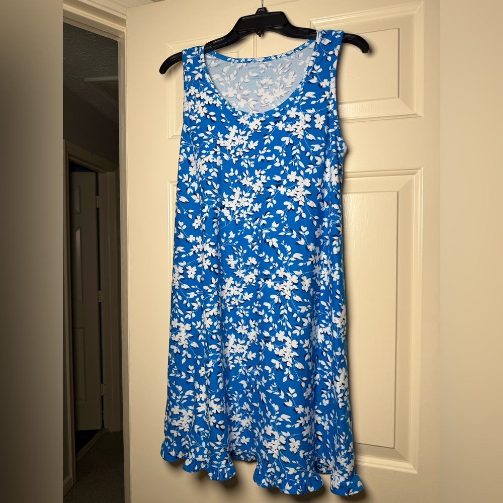 Draper James Floral Leaf Print Blue White Ruffle Sleeveless‎ Nightie